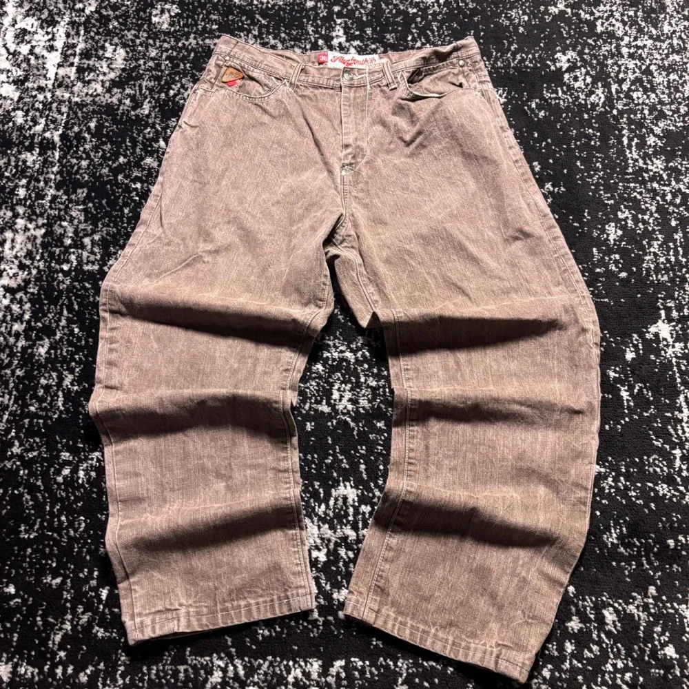 Akademiks good zipper